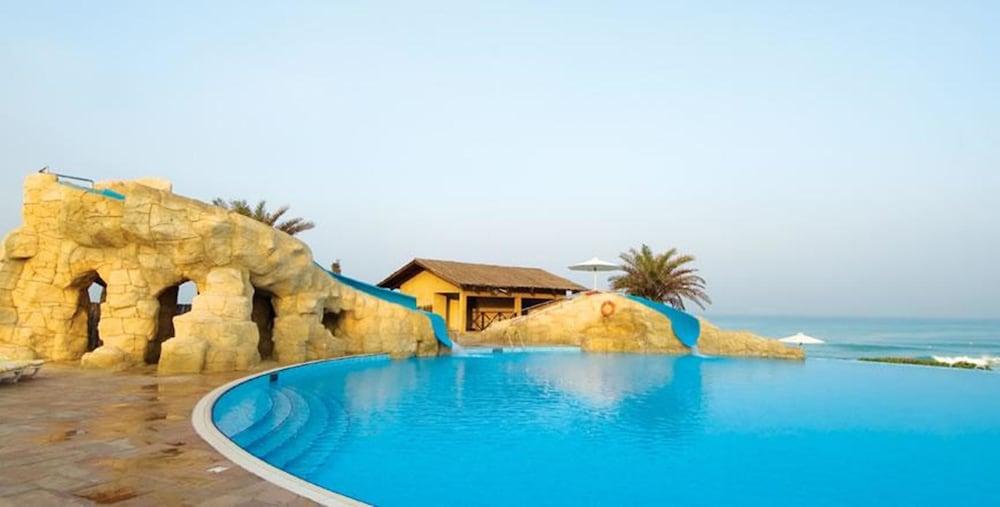 Coral Beach Resort Sharjah Exterior photo