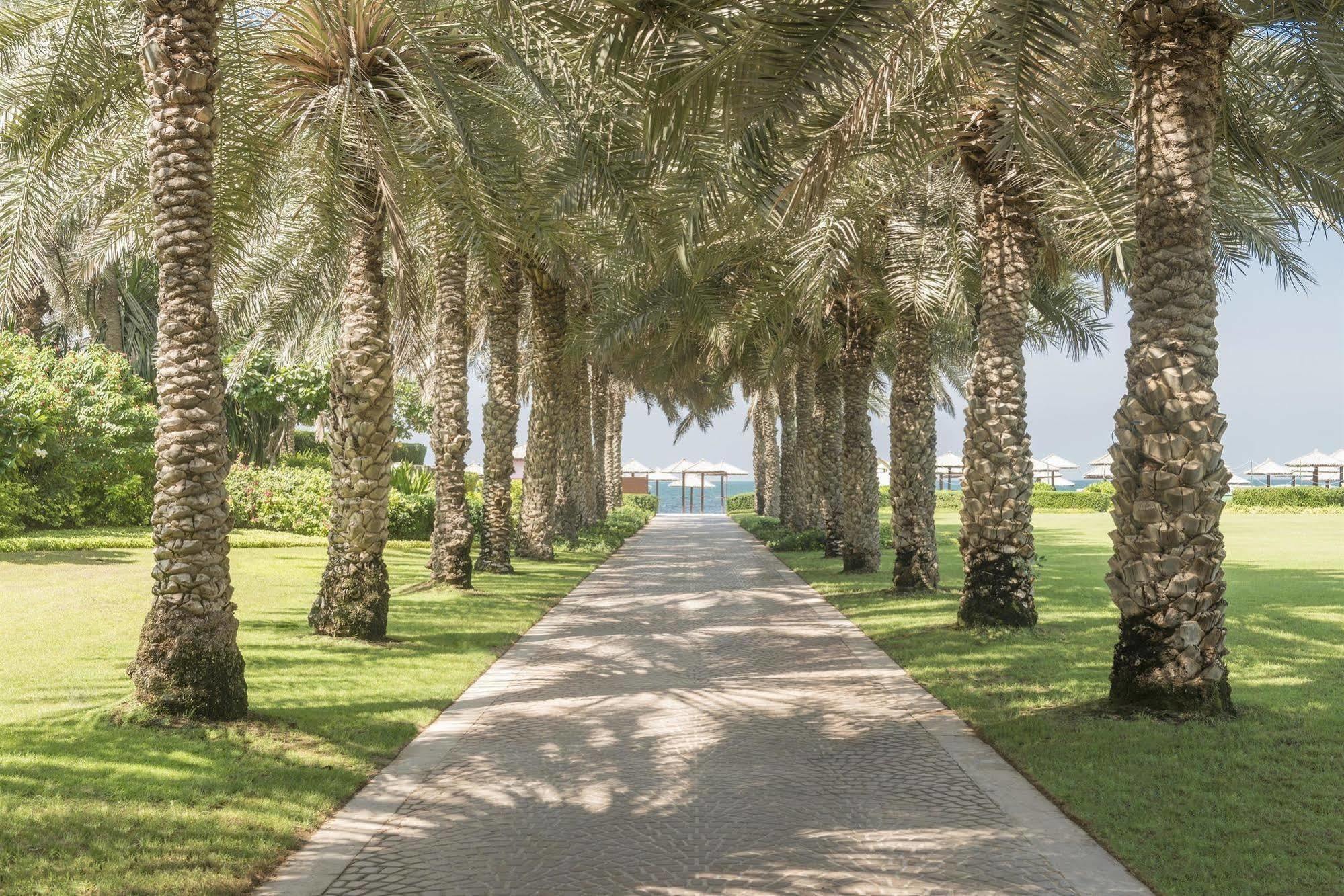 Coral Beach Resort Sharjah Exterior photo